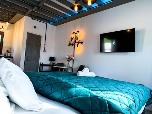 Unique Studio Apartment with Private Garden photo 6