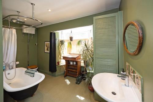 The Green House Guest House photo 41