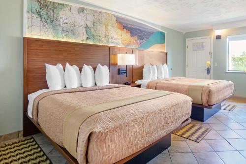 Postel nebo postele na pokoji v ubytování Best Western Plus Ahtanum Inn