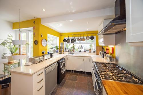 The Green House Guest House photo 70