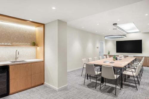 Кухня или мини-кухня в Hilton Garden Inn Debrecen City Center
