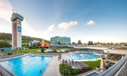 Bazén v ubytování Dorint Parkhotel Bad Zurzach nebo v jeho okolí