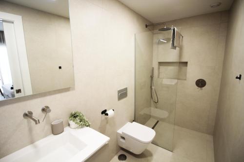 Koupelna v ubytování Three Bedroom Villa With Private Pool & Solarium