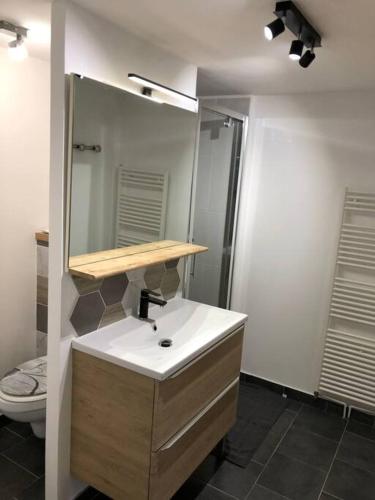 Et badeværelse på Etaples maison de ville , maison de pêcheur