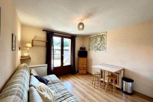 Charming T2 with Mont Blanc view and terrace