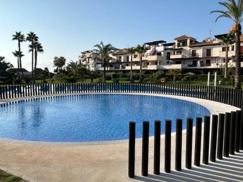 Jardines Nuevo Vera bajo 2 dormitorios vistas al mar