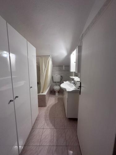 Gallery image of THE FLOWER APARTMENTS in Toroni