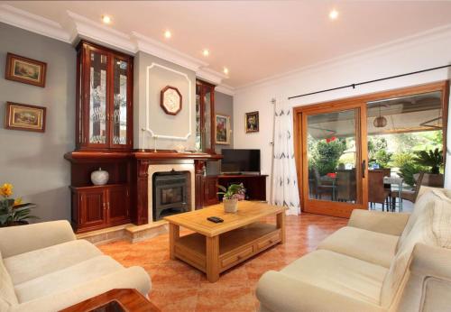 Lovely villa in Pollença old town by Renthousing