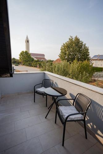 Μπαλκόνι ή βεράντα στο Holiday house Eva with pool