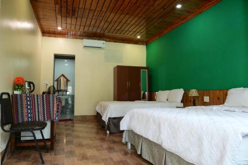 Χώρος καθιστικού στο Restful River Bungalow