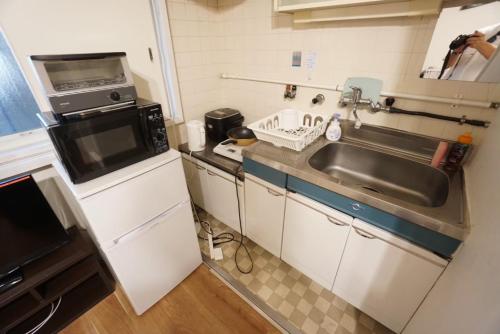 Apartment House White Mansion 202