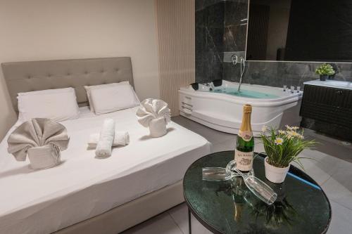 Lago Suites Hotelにあるベッド