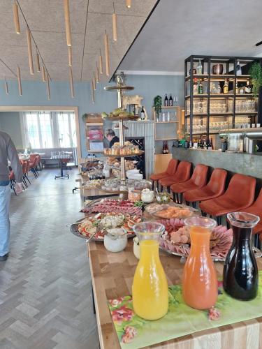 Jídlo v hotelu nebo okolí