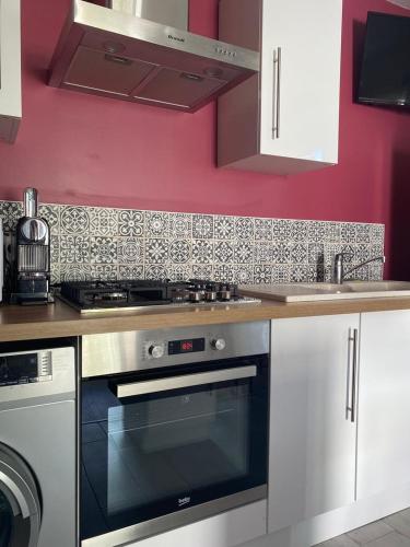 Dapur atau dapur kecil di Le Cocon : calme et moderne à 15 min Futuroscope