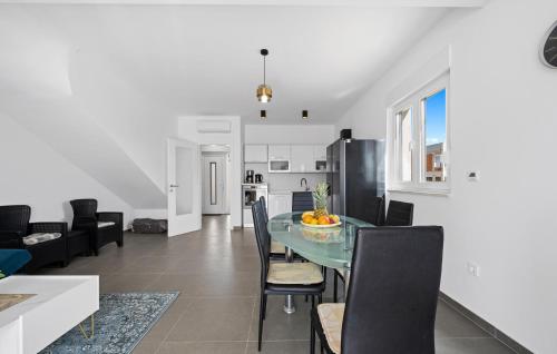 Amazing Home In Vodice With Wifi