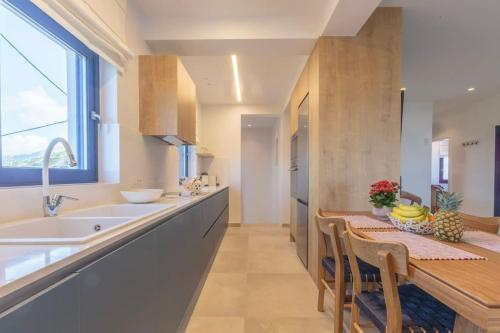 Ảnh trong thư viện ảnh của Thea Villa Santa Marina ở Malia