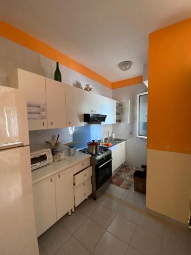Η κουζίνα ή μικρή κουζίνα στο villavillachiara