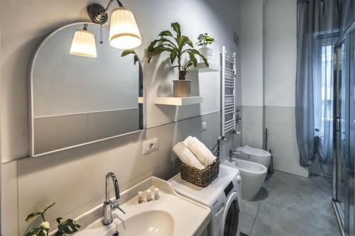 Spacious City Hub, Metro at Doorstep M1 and M2 1 min