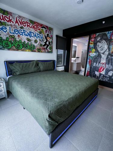 Postel nebo postele na pokoji v ubytování Luxury Condo at Viva Jaco Residence