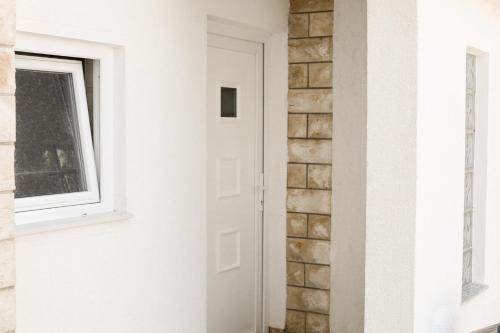 Ảnh trong thư viện ảnh của Little Studio at APARTMENTS SILVER - Gajac - Zrce beach ở Novalja