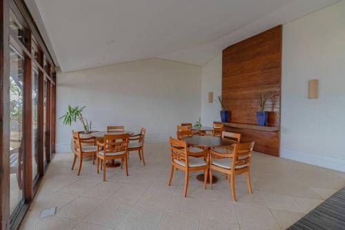 Χώρος καθιστικού στο 2 Bedroom in beautiful beach front condo