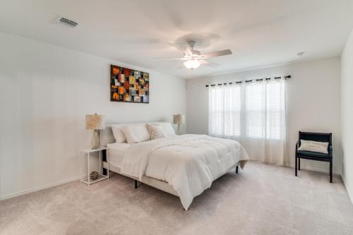 Postel nebo postele na pokoji v ubytování Eagle View Stay, LLC