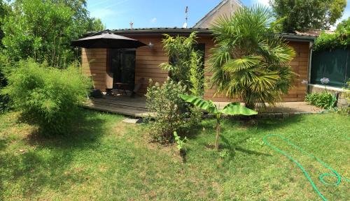 Κήπος έξω από το Chambre d'Hôtes du Clos Bamboo