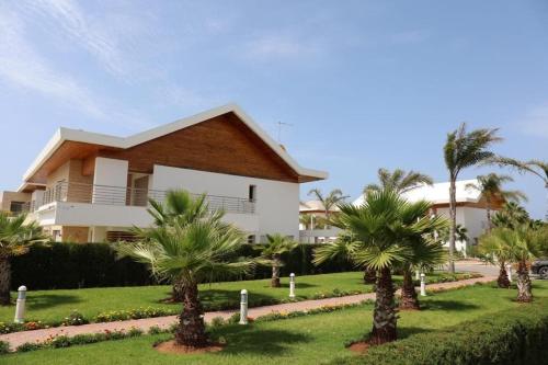 Zahrada ubytování Très jolie Villa à Louer à Bouznika