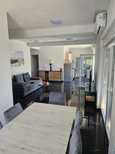 Χώρος καθιστικού στο Apartman Irina