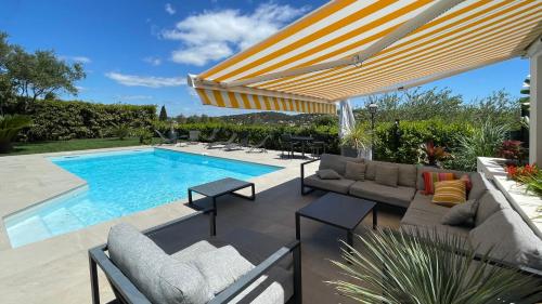 Belle villa calme, piscine, 4 chambres climatisées à 8km de Montpellier classée meublé de tourisme 4 étoiles