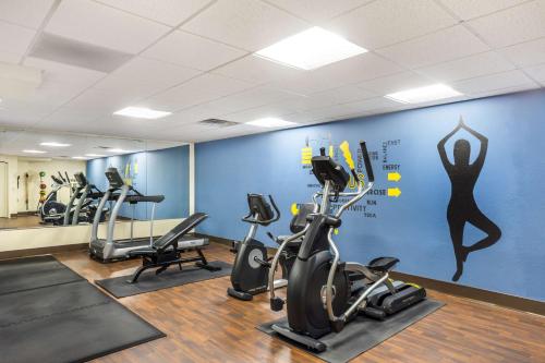 Fitness centrum a/nebo fitness zařízení v ubytování Best Western Grantville Hershey