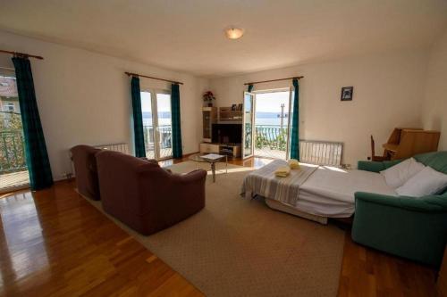 Posezení v ubytování Apartments by the sea Suhi Potok, Omis - 14555