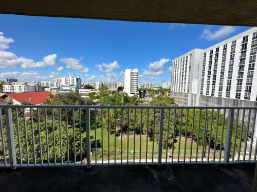 Φωτογραφία από το άλμπουμ του Private bedroom 1 block from Downtown Miami στο Μαϊάμι