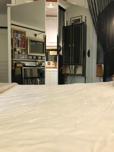Η κουζίνα ή μικρή κουζίνα στο MG suite 23