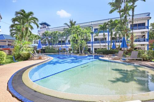 The Club Residence Kamala Beachの敷地内または近くにあるプール