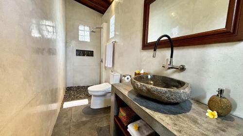 Bilik mandi di Jagadhita Villas Ubud Bali