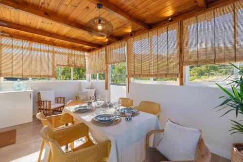 Comeback LA CASA OCULTA DE LA LUNA