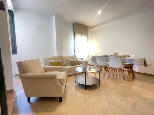 Azahar Centre Apartment & Parking