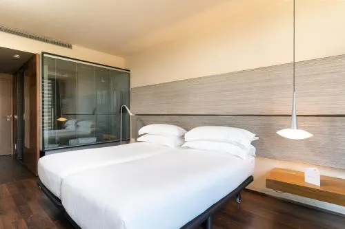 B Hotel photo 6