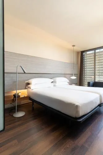 B Hotel photo 7