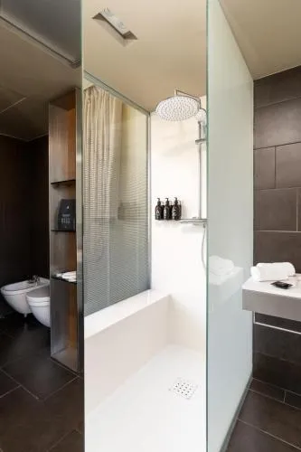B Hotel photo 29