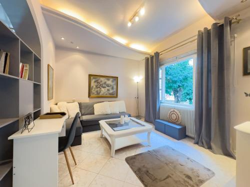 The Hidden Loft in Volos Town