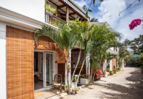 Cosy & Stylish Cottage - Central Tamarin