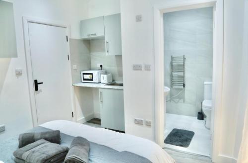 Ένα μπάνιο στο Special Beautiful Studio Flat - Professional