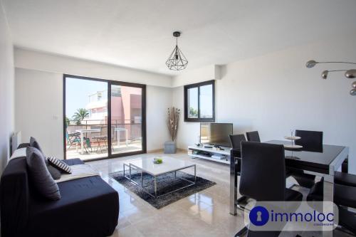 Air-conditioned apartment with park and swimming pool à Cagnes