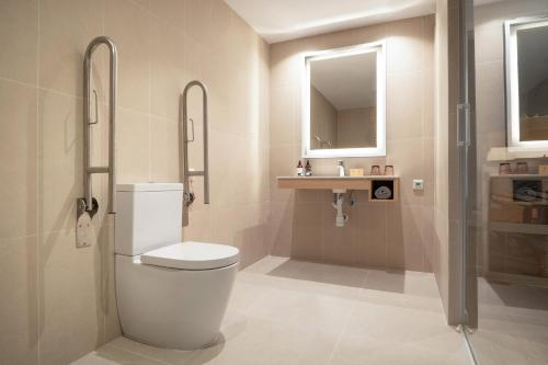 Salle de bains dans l'établissement INNSiDE by Meliá Madrid Valdebebas