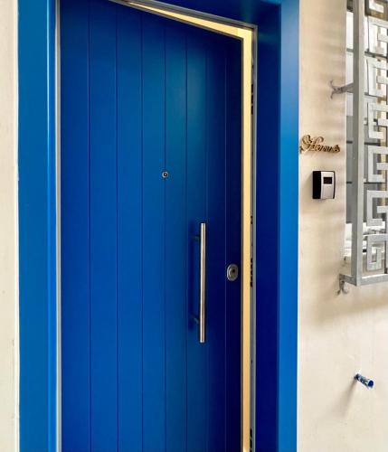 Hermes Central Suite