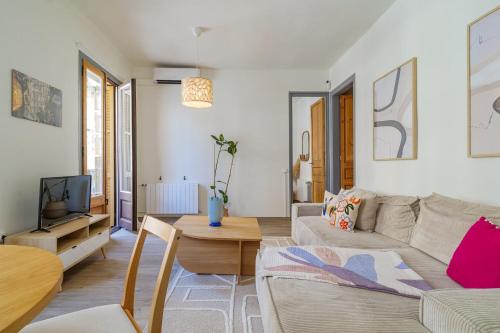 GuestReady - Bright apartment with balcony