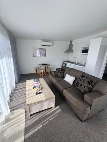 Χώρος καθιστικού στο Waipu Cove Beach Stay