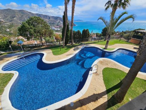 Swimmingpoolen hos eller tæt på Casa TERNASCO - Sea View Terrace